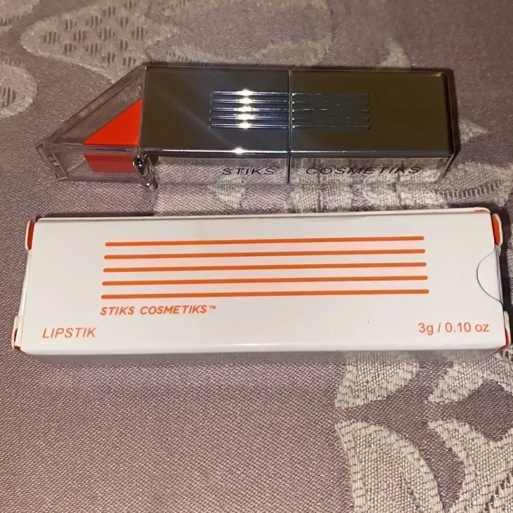 🌸 HP🌸 Stiks Cosmetics “Tangerine” Lipstick!